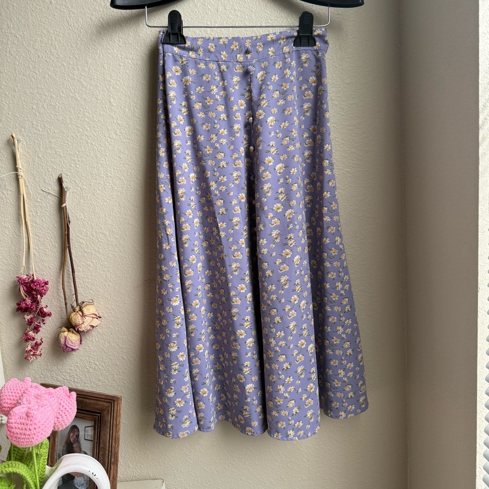 purple skirt